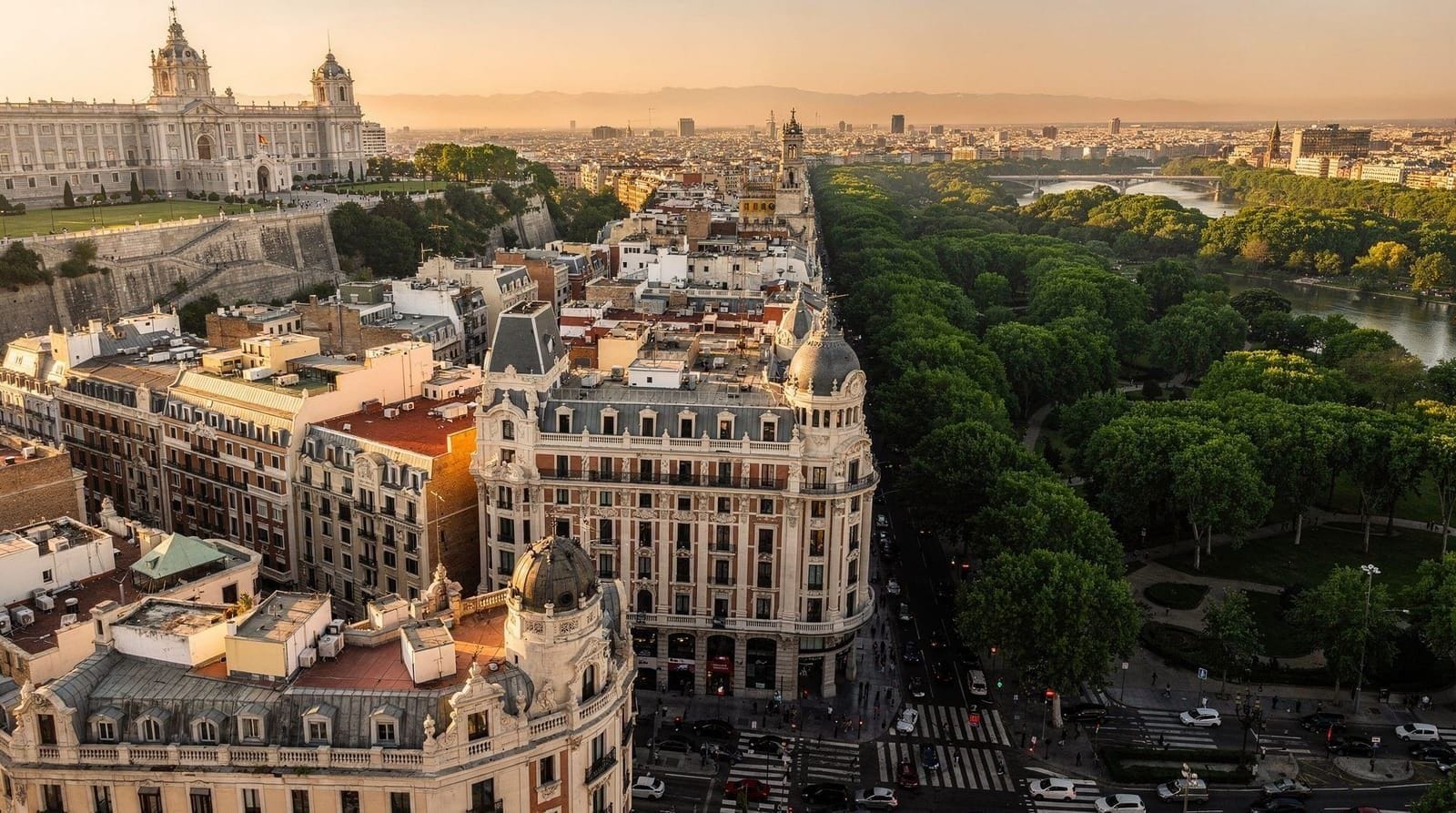 3 giorni a Madrid bastano? Cosa si può fare realisticamente (e cosa saltare) — Tre giorni a Madrid sono un vero viaggio. Si coprono i principali musei, si fa u