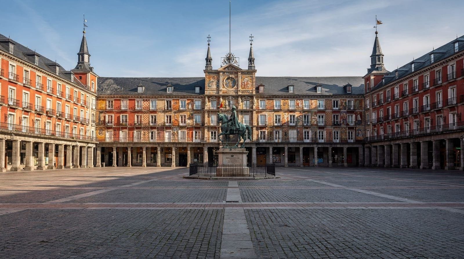 Madrid de los Austrias and Plaza Mayor