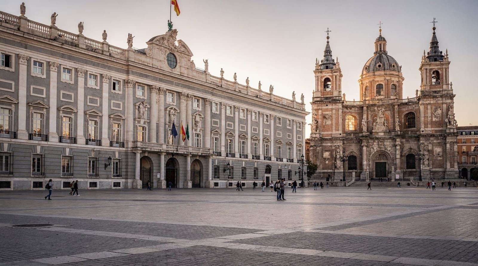 Habsburg and Bourbon Madrid: 500 years of royal history in stone