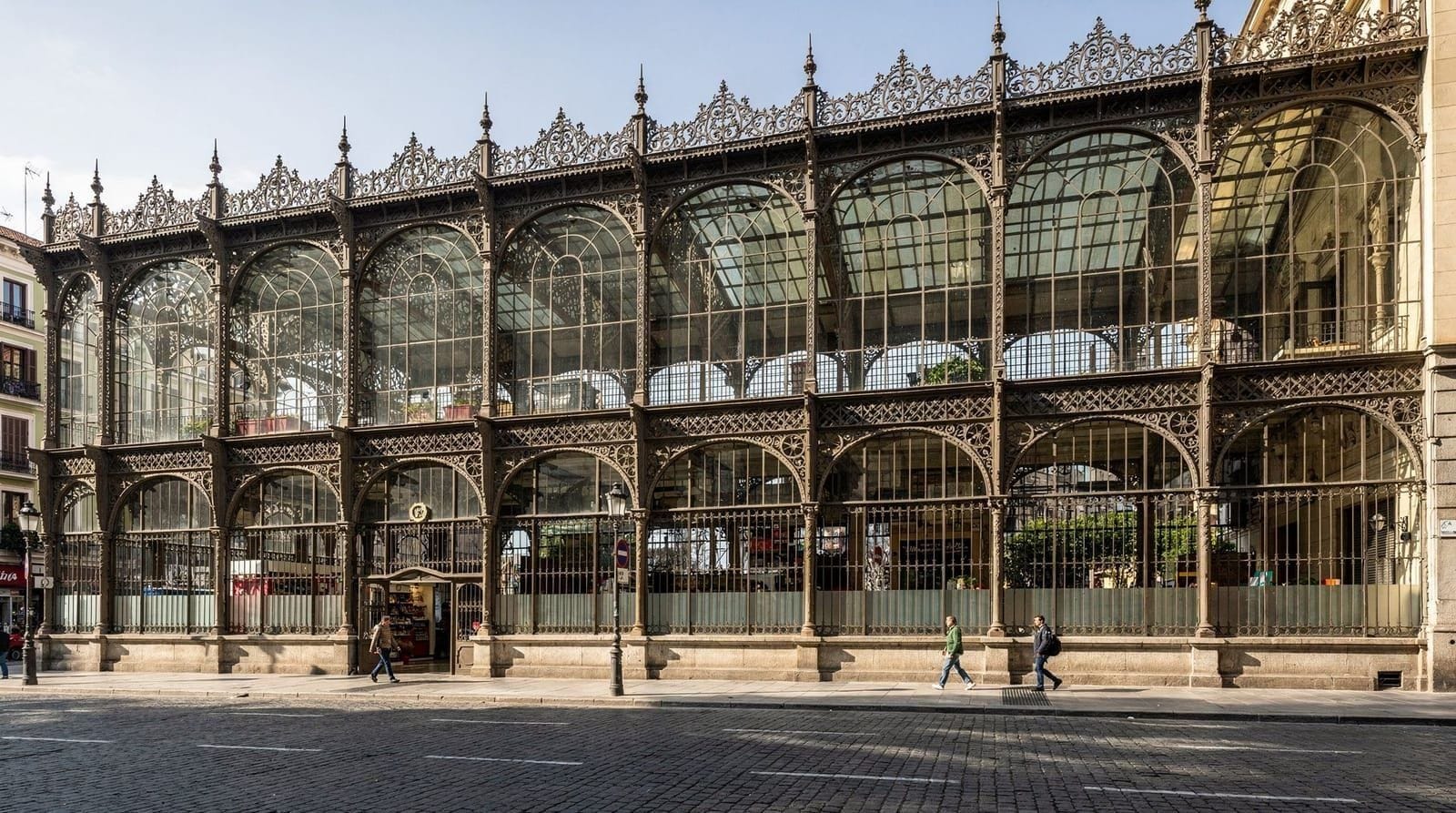 Guida ai mercati di Madrid: food hall, mercati locali e dove mangiare