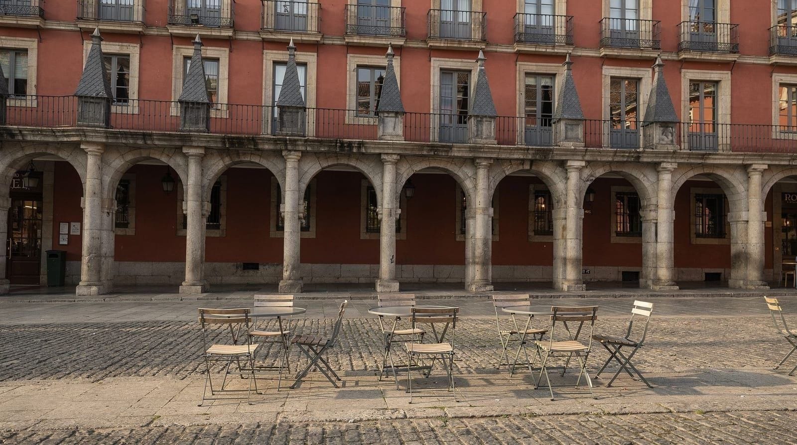 Plaza Mayor è cara: cosa sapere prima di sedersi