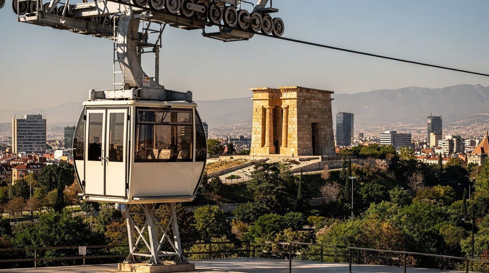Teleférico de Madrid: cable car over the city — worth it or tourist gimmick?